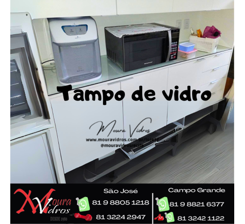 TAMPO DE VIDRO DE PROTEÇÃO  SOBRE MÓVEL